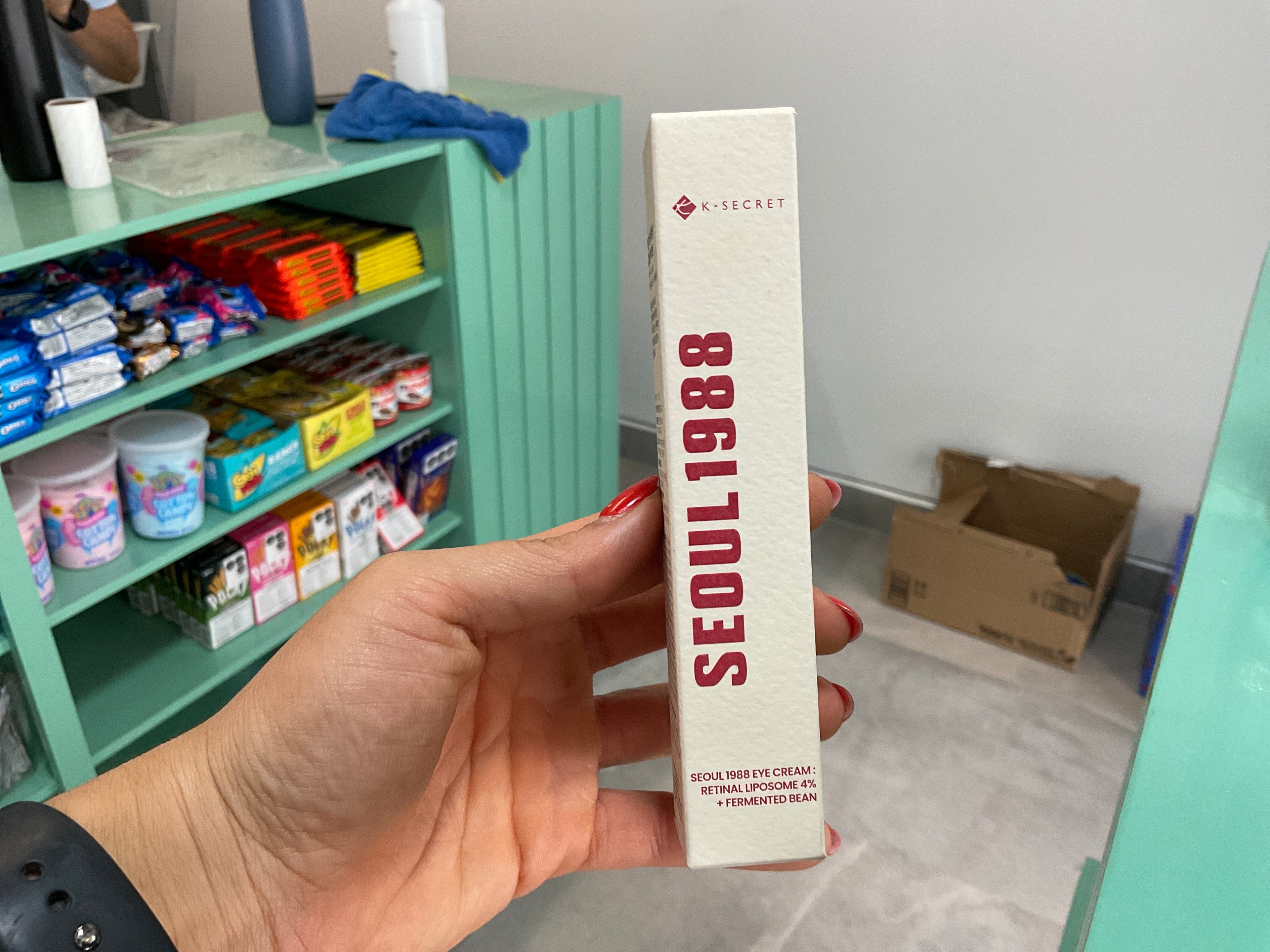 Seoul 1988 retinal 4% eye cream