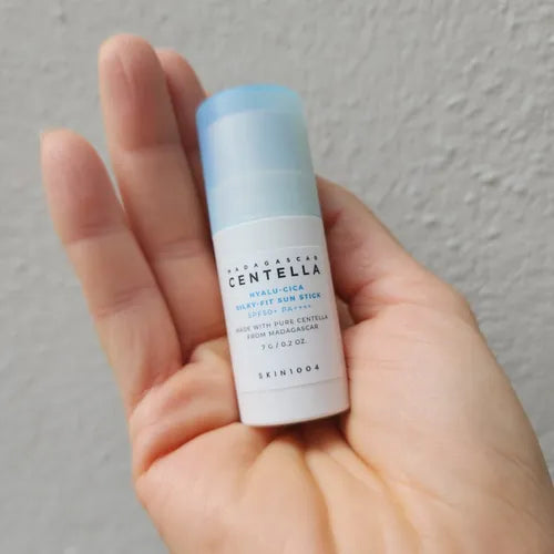 Skin1004:Madagascar Centella Hyalu-Cica Silky-Fit Sun Stick SPF50+ PA++++ 7g.